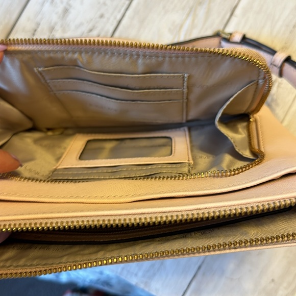 Calvin Klein pink crossbody - Picture 6 of 6